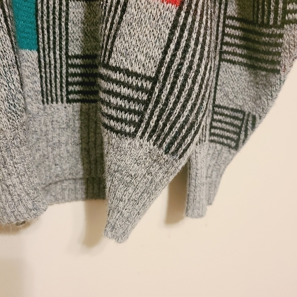 Buffalo | Men's Vintage Multi-Colored Geometric Print Crewneck Sweater (Size 2X) - Picture 9 of 10